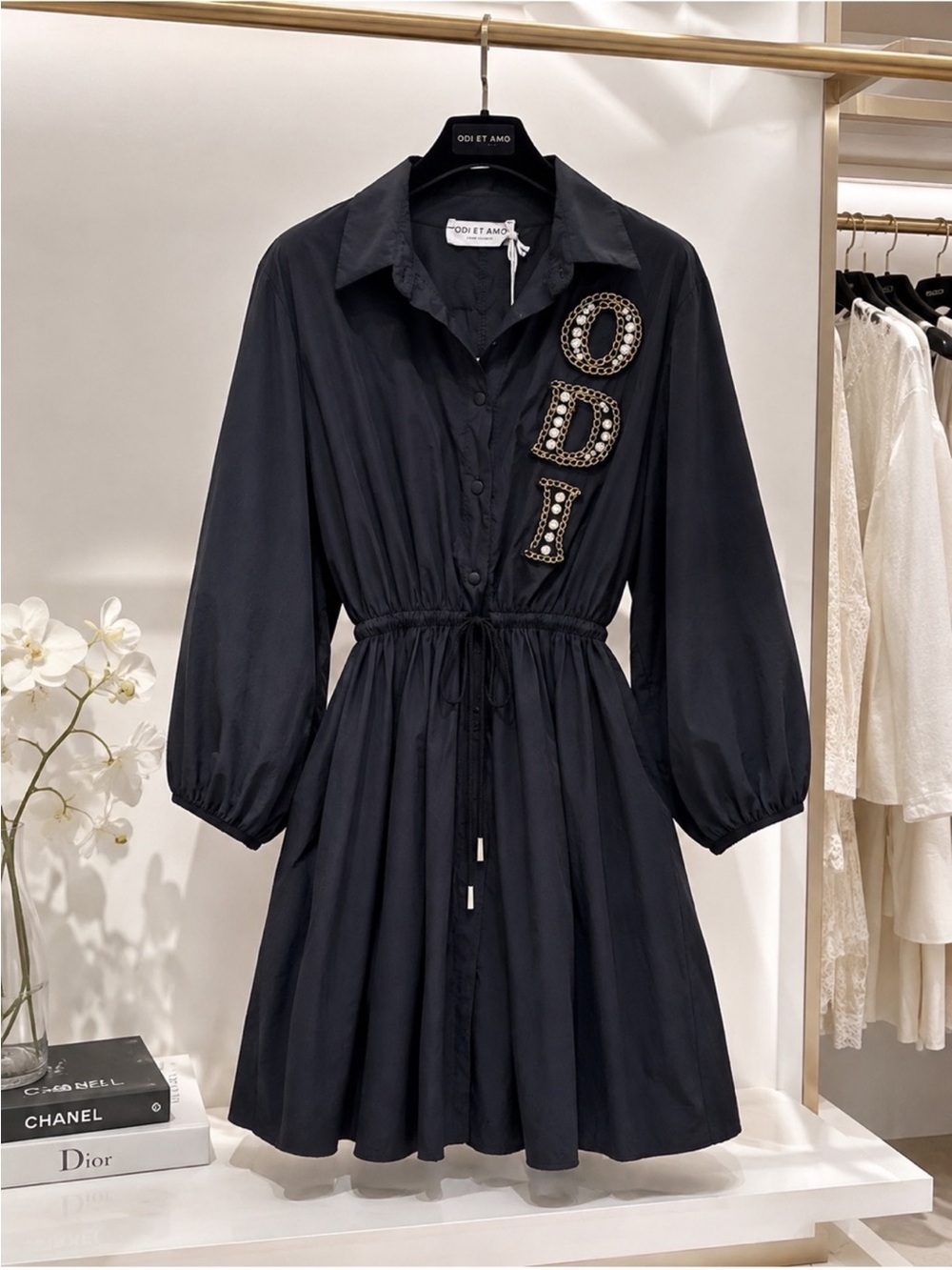 Odi Et Amo
Designer Odi Et Amo Italian Black Shirt Mini Dress, Embelished
Chain - Picture 3 of 4